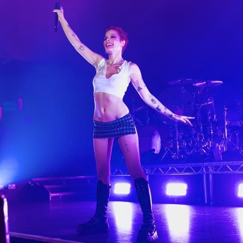 GU 6X6qWIAAbrru3c6bd847efecc47a