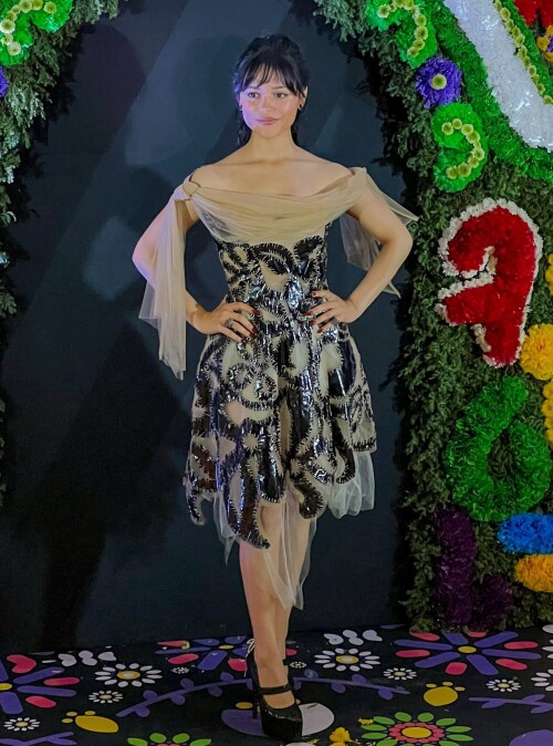 GU5CKW WMAA1QbG414eb2cc4ecb83eb