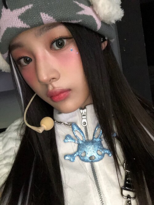 GVvM jKW8AA2ZNib12ba8b2c6a56afe