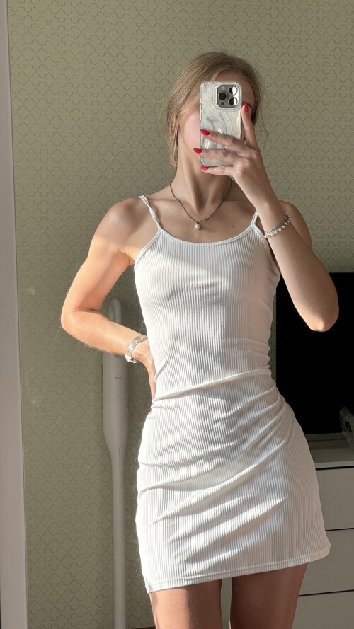 GWJKxMRXEAAYSK671315bb7a2b742a0