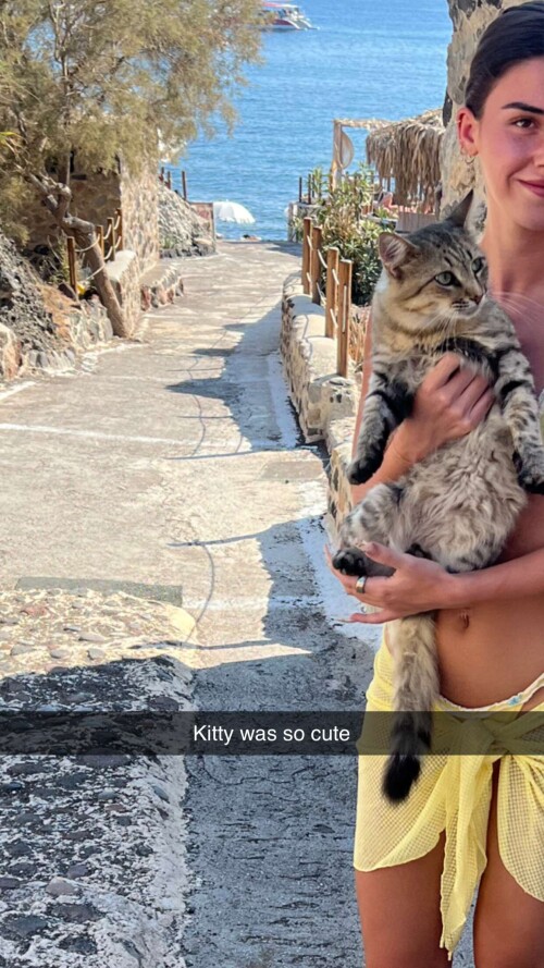 GWX3JGuX4g2MeFg4bklya.1023975562ad007cb2ee