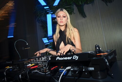 GXAhIAQW0AAAnJCc18f67a3dda36bce