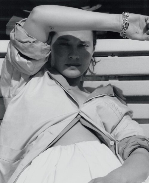 GXJgLOLXoAA1Z6R646c3e9d17e13044