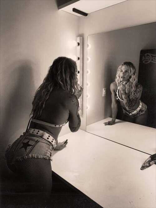 GXh eX3W8AAwx4Qa5e2072db930bbb4