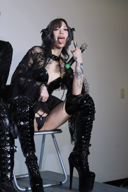 GXvsJ XakAEzubN3882c9e39b13a2dd