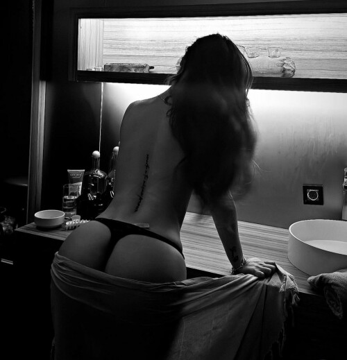 GYG0yEVWQAAeVCw90b5404826c8dff9