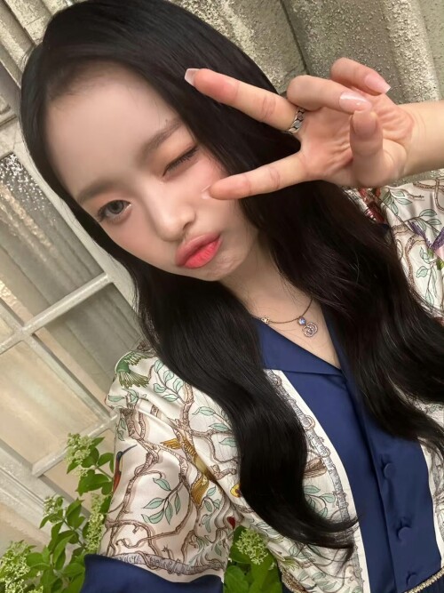 GYKLWH1boAAZJRd04abe263bc55a859