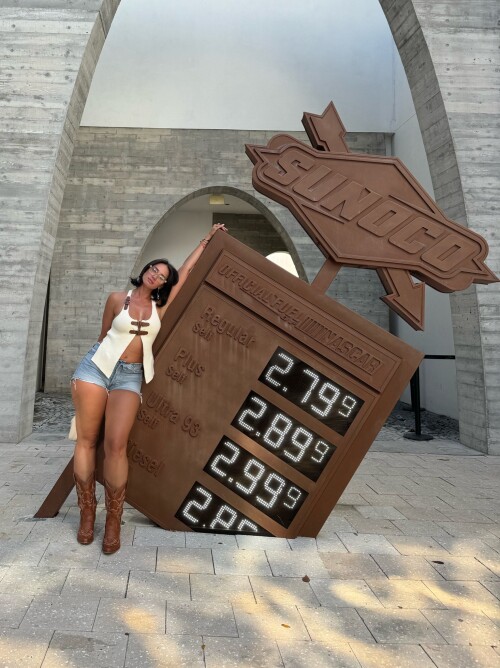 GYNiLi8XcAAClMJ966196ffb659ebea