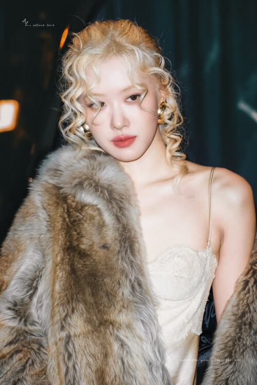 GYSdmNGaQAAJYl f881cf703a897704