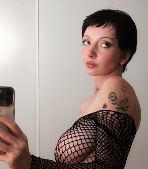 GYihkz5WQAAWNAQ62f551dca18adb93