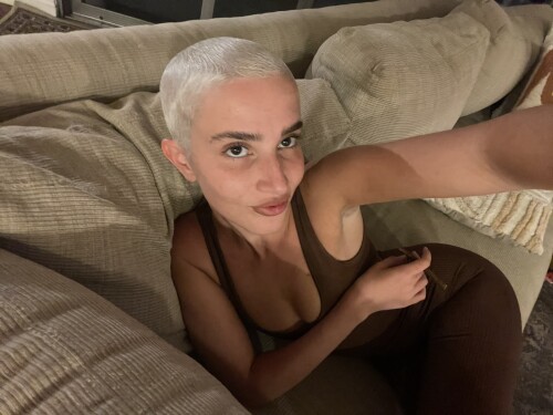 GZ riVRXYAAyWfM240085d673338baf