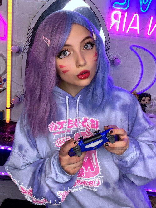 Gamer Girl 111020d28526125dae
