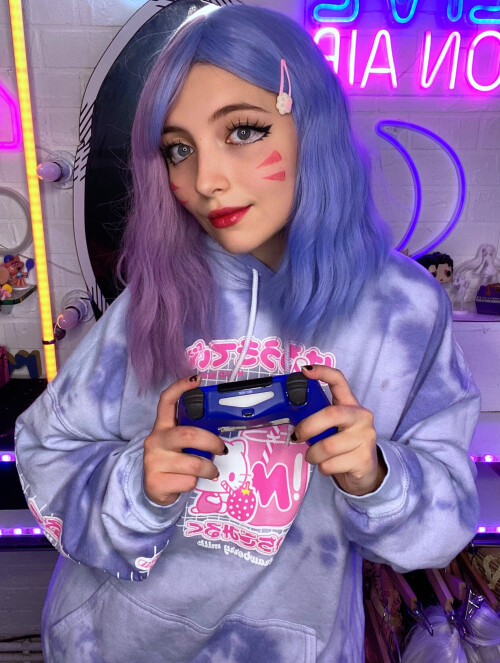 Gamer Girl 129019e3b1e80c88c5