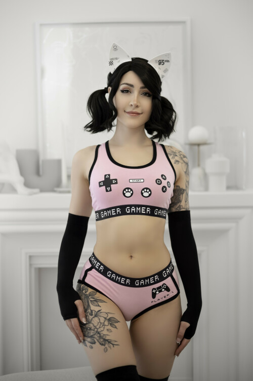 Gamer Kitty 1 C6OJ4a2l9e521983081d0f0a