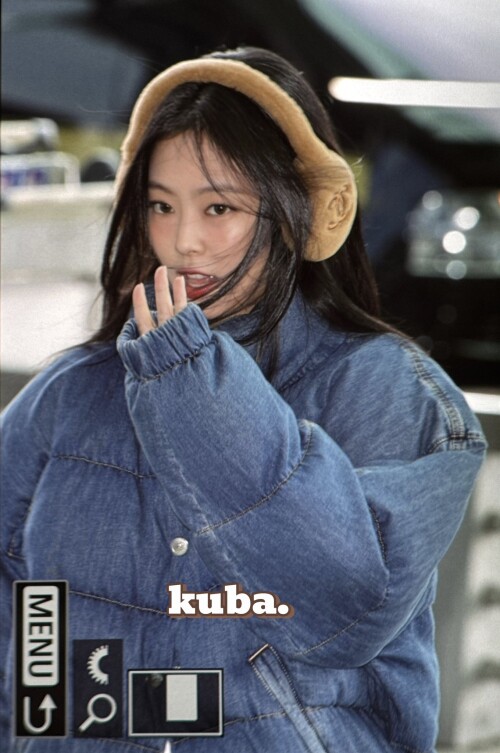 Gb EiRQbIAAx3hy6d7b496dcf57c100