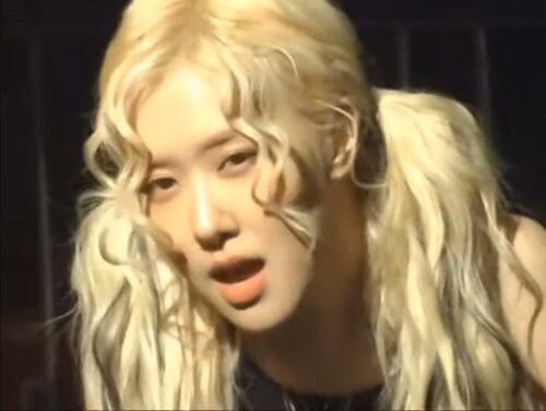 Gc9tcajW8AAm9Yr29f8936b932a889d