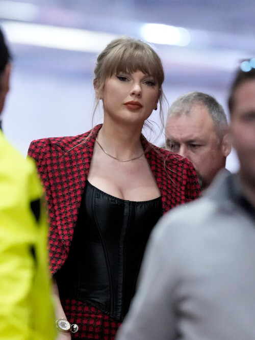 GcEBMMRboAAl Ml8df64b954b8f4257