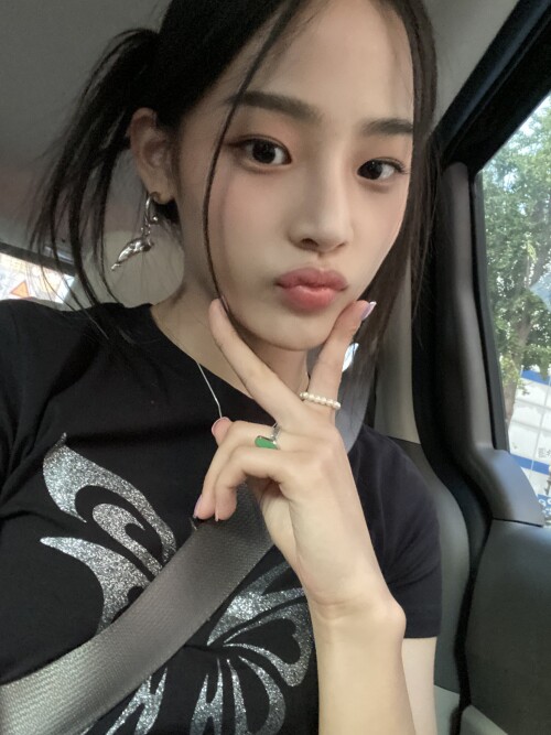 Gcar0yzbAAAEa9N7b019100c1e0cbc6