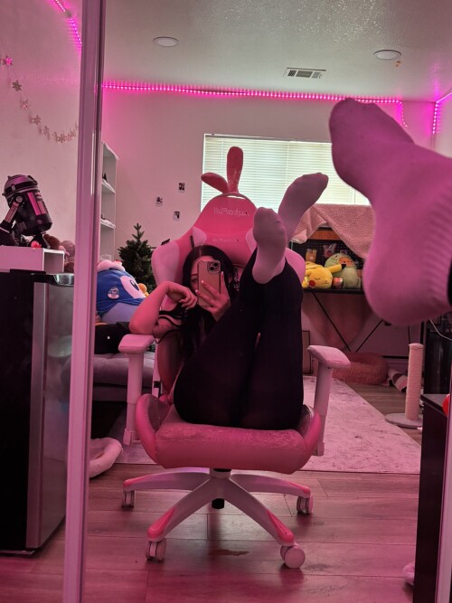 Get6Dgna0AAyqvz56f4ecdb0e274bb2