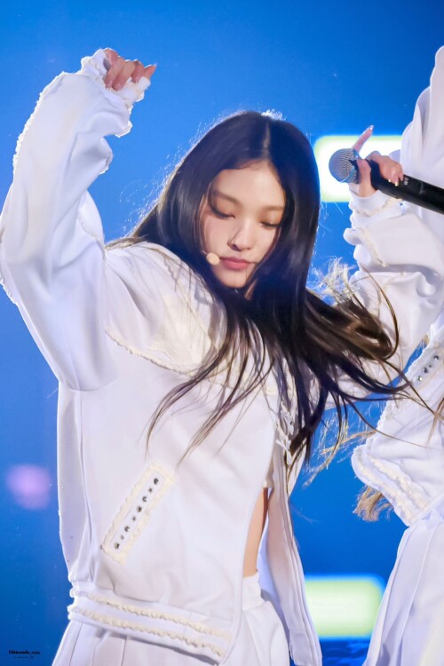 GexNLW3acAAu2Fr34e9ca3fae592fd2