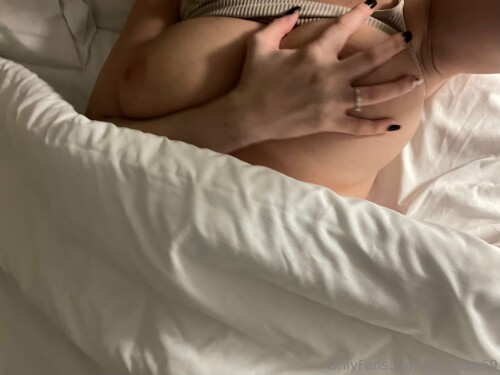 Gii2748059efb54b8764