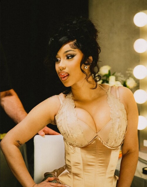 GjPBOgmaQAEIKrM2009693220559433