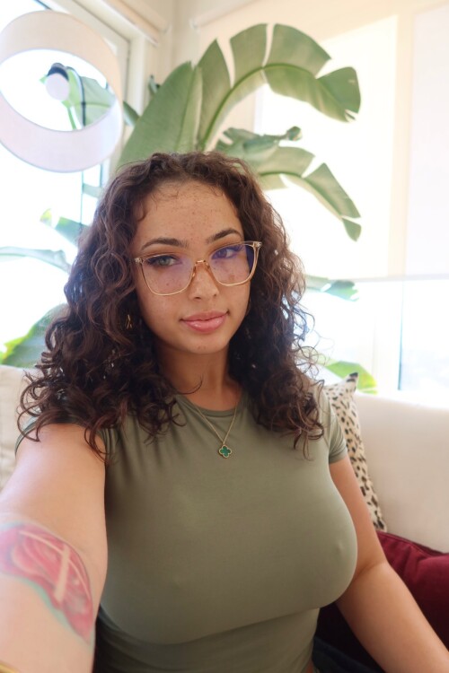 Gjsnwy8XcAAPHecf512f5095ac3d3d0