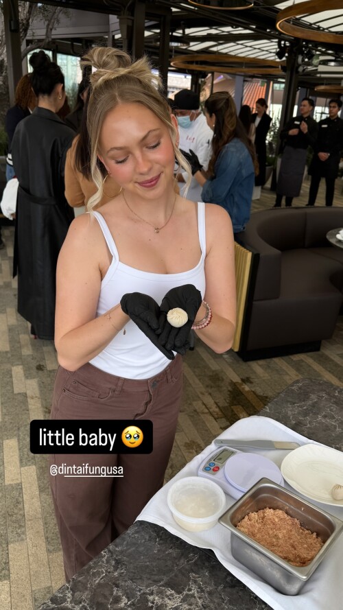 GkUrqBEXMAA4FKM1c45fce0a077572a