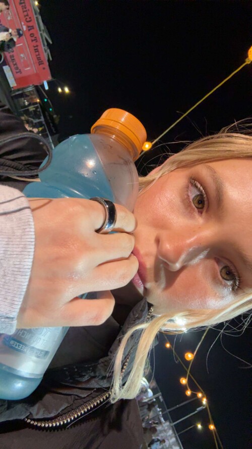 GkUrsanWUAA qr1c59d9994bb22901a