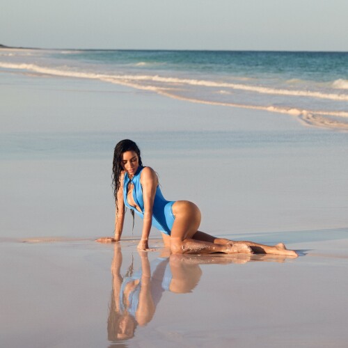 GlIa 7BWUAE3w3Y 2ab7c1c560073ebda