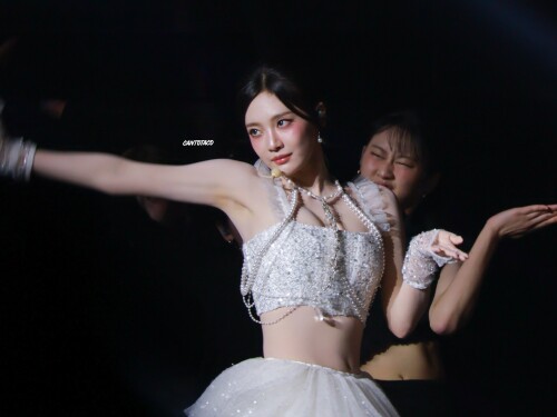 GlZBMYSXIAAhsmJ9dde37b1b8b77c50