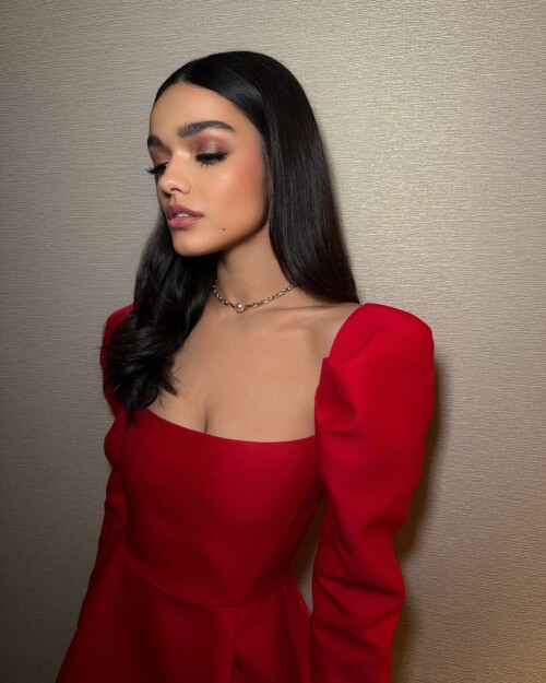 Gliq6bKWsAAnh0y0c9b346f927e4a1f