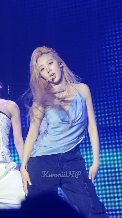 GlstxWgW0AA3WCC6c979f5c7a3a0910