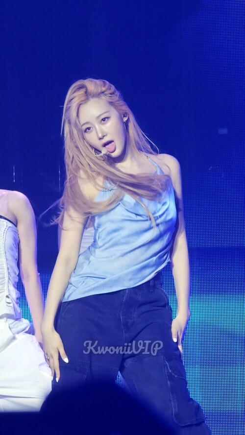 GlstxYVWkAAOwDme49beb7cbc78e3f1