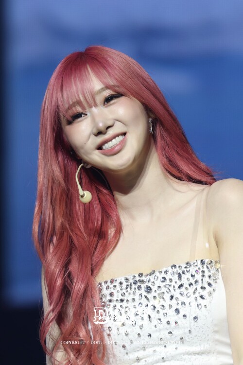 Gn1wK5CbEAA pVB73f06c6c3ab1d35c