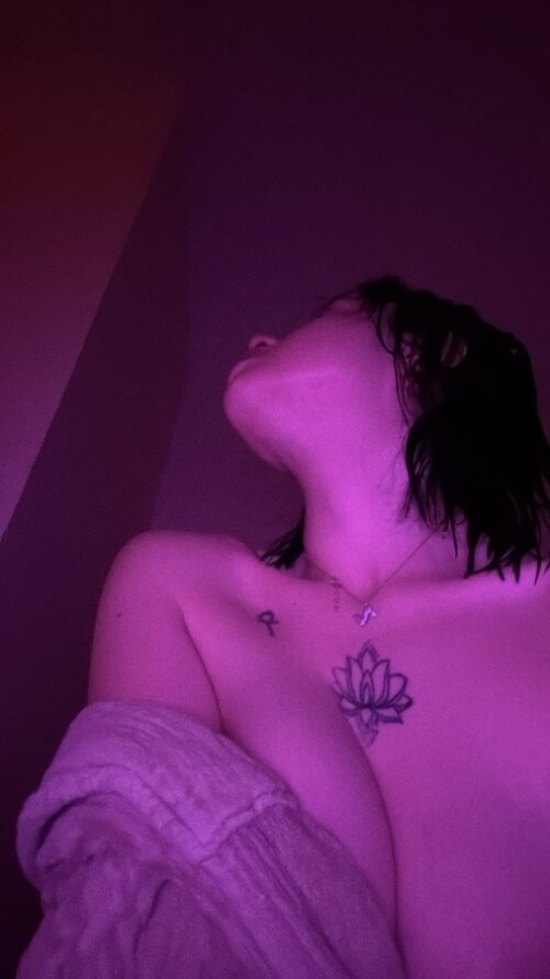 GnEBC TWcAEh1i54f52b50ff5ecc25