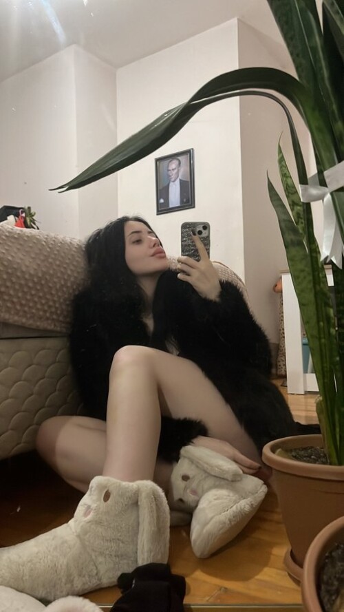 GnEwxPmWkAAdJb5fb008f4b1a12a201