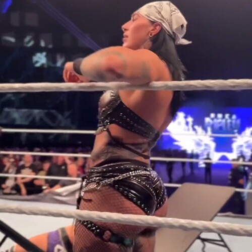 GnPWnPMWgAE zqK1b76d245adeb59a8