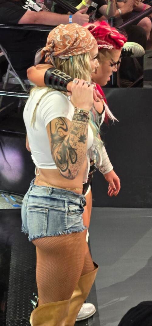 Gnf9zC0XgAEqJPj8e1bc4b2165886e1