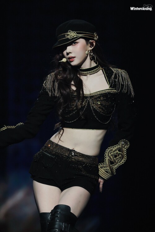 GnrC 7caMAIeVU084b001296e657ae2