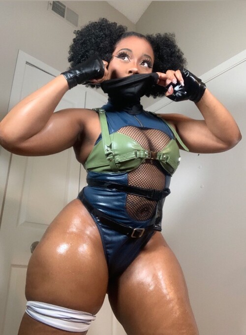 GoCDsq8WMAEeJ9V8a766f21b0eb23f6