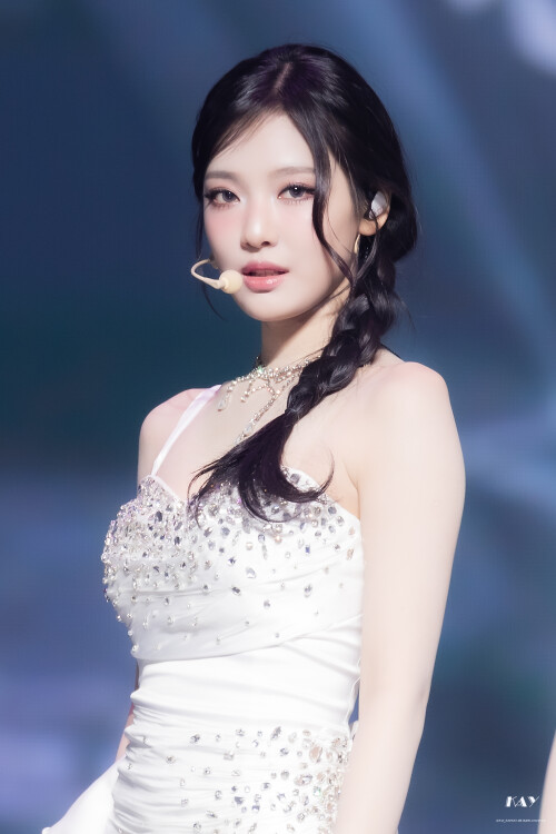 GoYWy97XUAAhSz658eda8f20c71680b