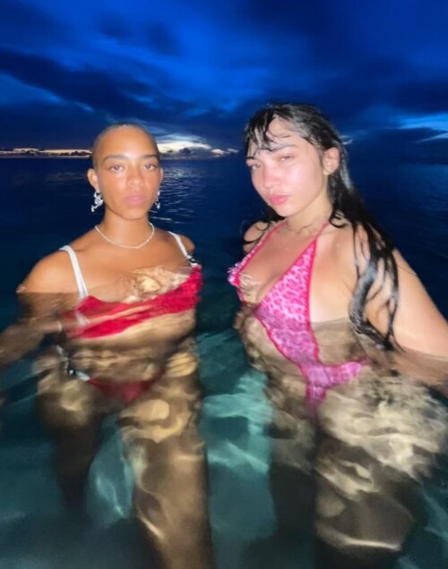 Going for a swim IG 5122024f35c8927306ad1b3