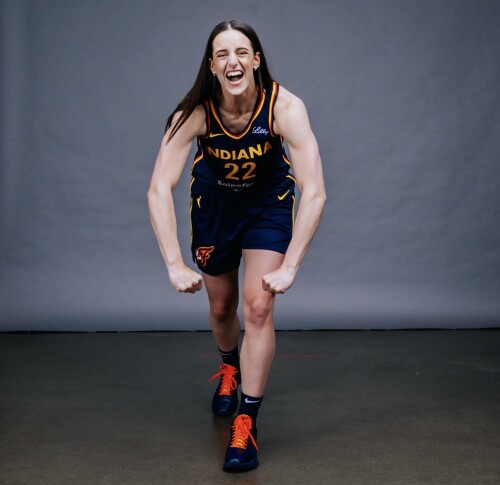 Gp58xG6X0AAv7Lsdf14708205c8f10d