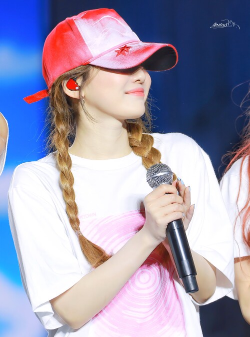 Gqov2wBXIAA7u b94c050d4e7de2cfb