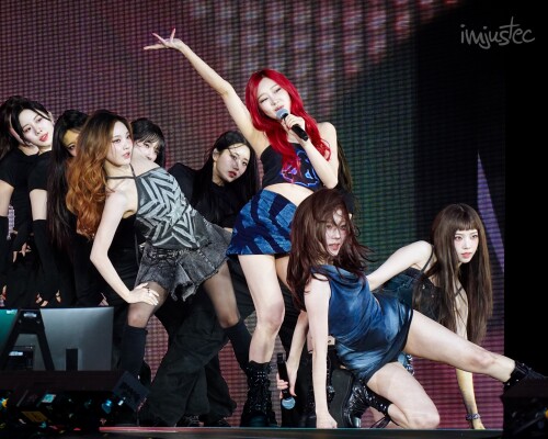 GqzelSJXIAApE497815855e3025bd9e