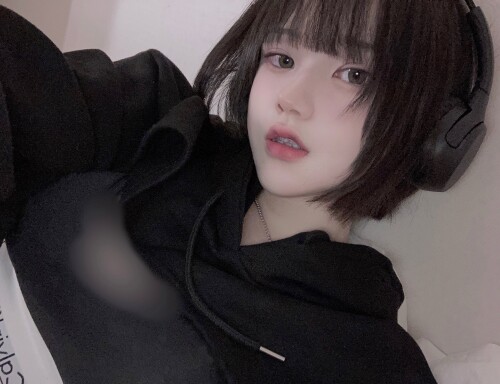 Gr4UY5bW4AA iu570070765ad663173