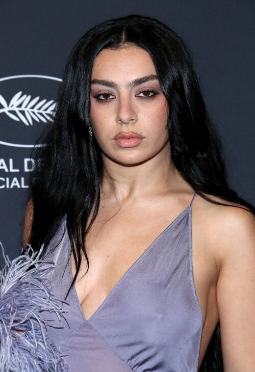 GrQbWOYXMAACgdy7533abf7ba793075