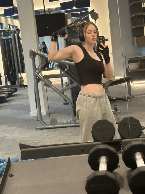 GrQp19 WIAETcZua2b766165e7254cd