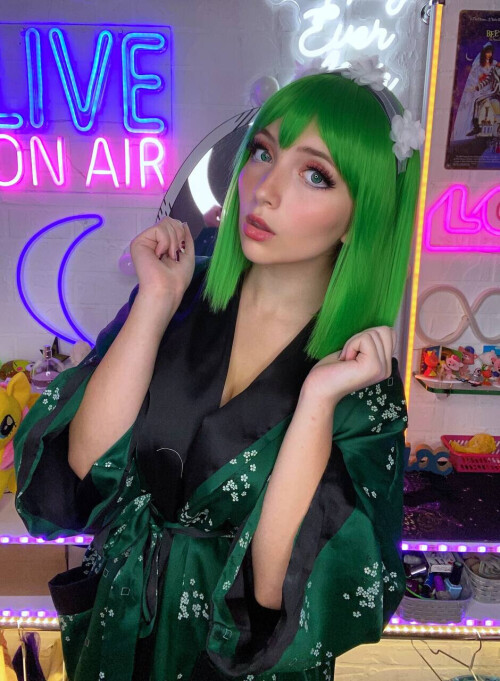 Green Lady 10ee463525fd79556